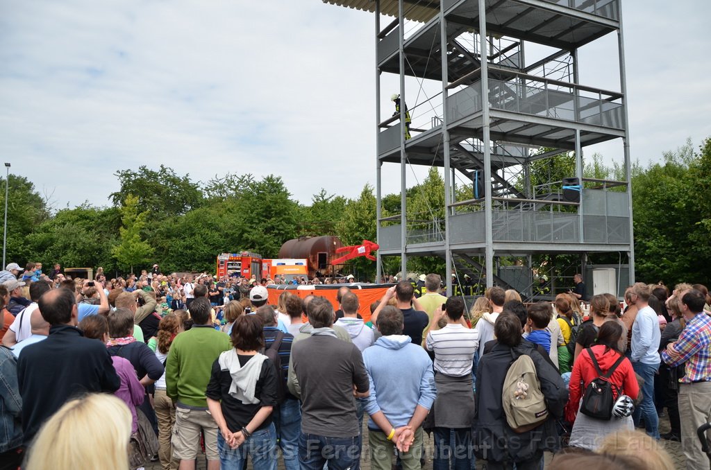 Tag der Offenen Tuer BF Koeln Weidenpesch Scheibenstr P661.JPG